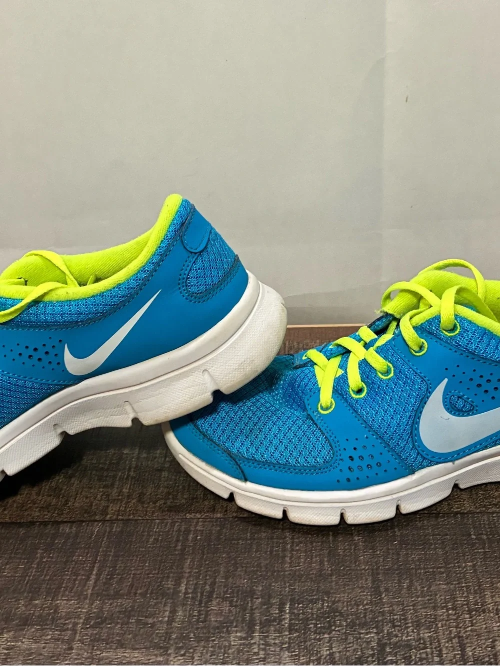 Nike Flex Experience Run Women’s Running Shoes Blue Size 6.5 Athletic Sneakers